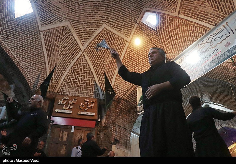 مراسم عزاداری به مناسبت شهادت امام رضا در بازار تبریز