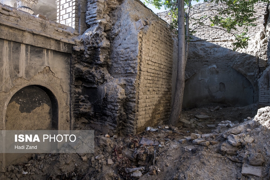 «شکوه‌السلطنه» یا «امین لشکر»