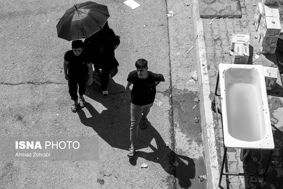 پیاده‌روی زائران اربعین در دمای ۴۰ درجه عراق