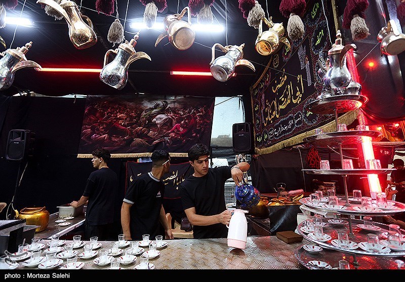 موکب های پذیرایی از زائرین اربعین در شهر کربلا