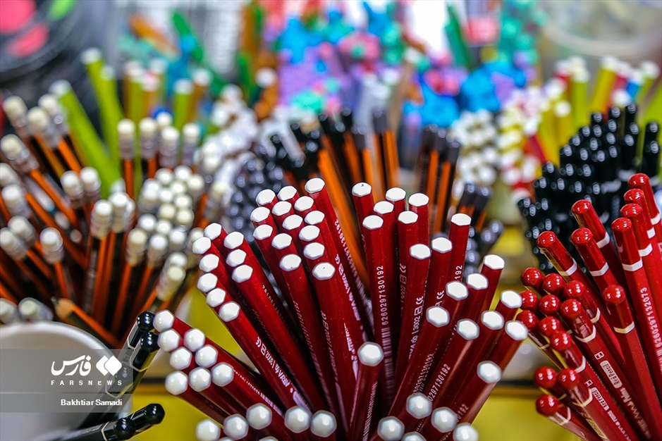 بازار لوازم التحریر سنندج در آستانه آغاز سال تحصیلی جدید
