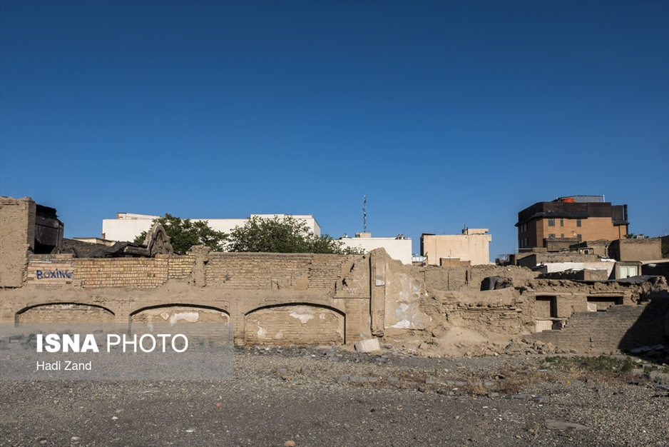 «شکوه‌السلطنه» یا «امین لشکر»