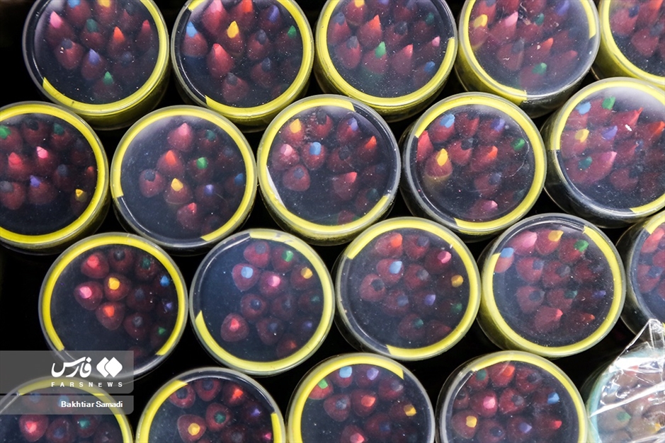 بازار لوازم التحریر سنندج در آستانه آغاز سال تحصیلی جدید