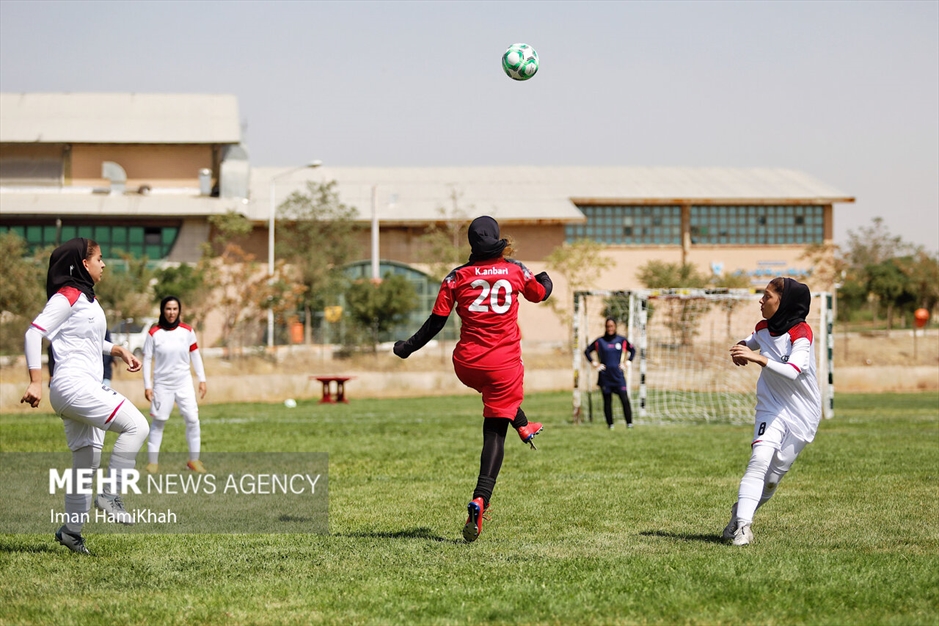 مسابقات مینی فوتبال قهرمانی بانوان کشور