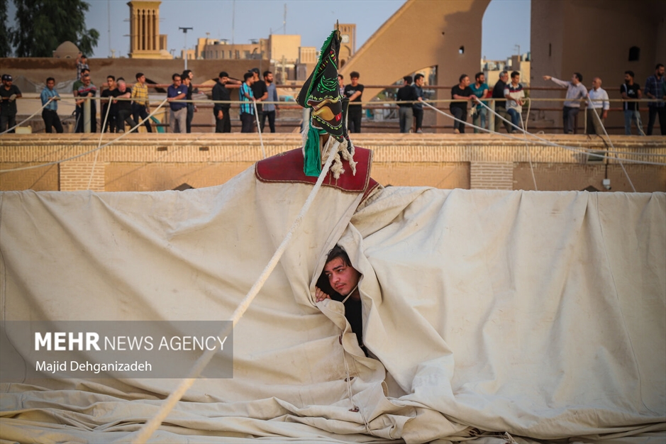 مراسم سنتی پوش کشی در مسجد جامع یزد