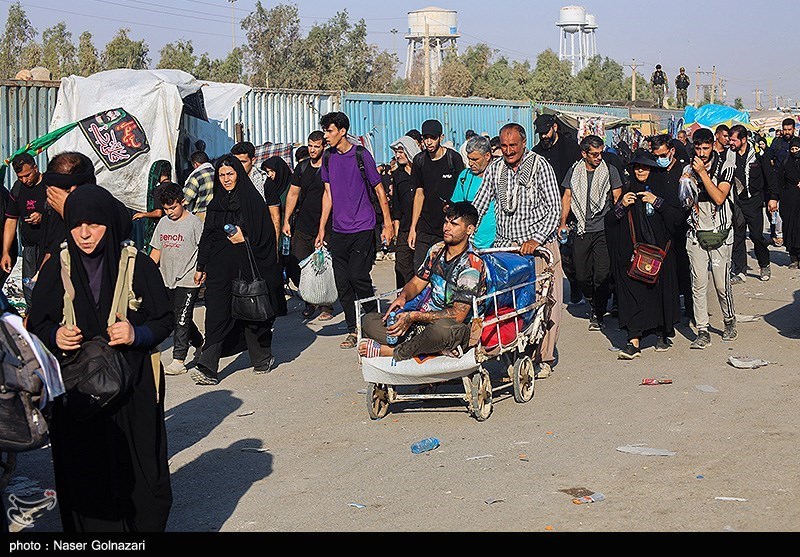 بازگشت زائرین اربعین حسینی از مرز مهران