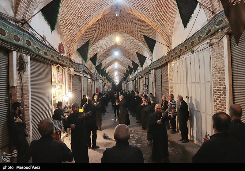 مراسم عزاداری به مناسبت شهادت امام رضا در بازار تبریز