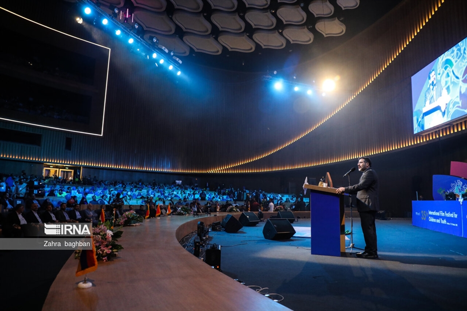 افتتاحیه سی‌وپنجمین جشنواره فیلم‌های کودکان‌ونوجوانان