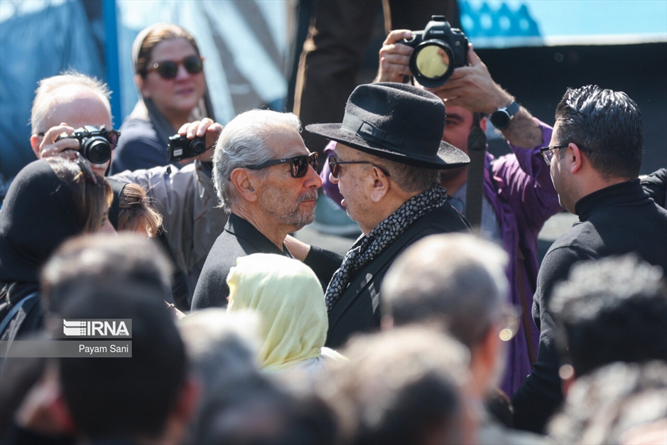 تشییع پیکر «داریوش مهرجویی» و «وحیده محمدی فر»