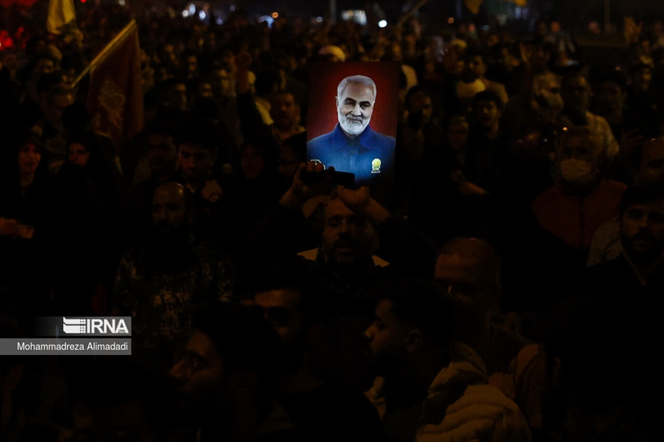 تجمع شبانه مردم در محکومیت جنایت جنگی رژیم صهیونیستی