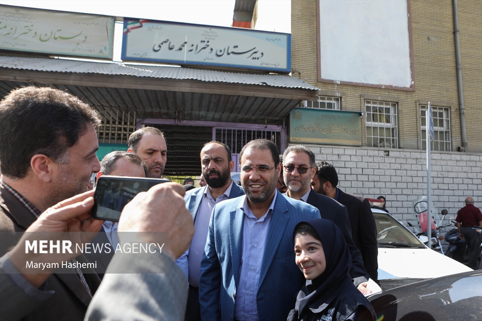 مراسم جشن عاطفه‌ها با حضور وزیر آموزش و پرورش