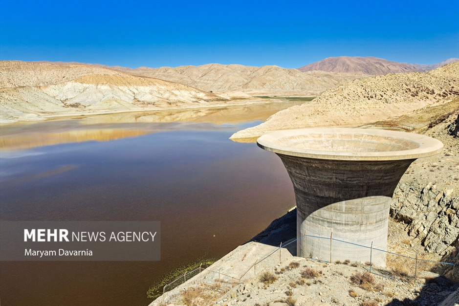 خشک شدن سد بارزو شیروان