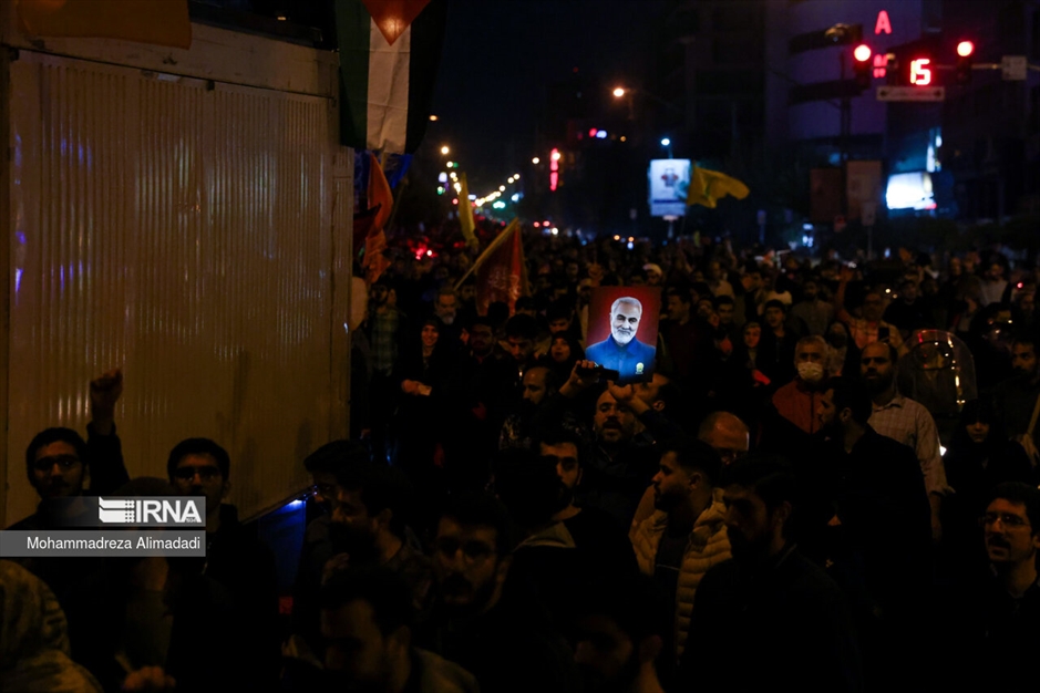 تجمع شبانه مردم در محکومیت جنایت جنگی رژیم صهیونیستی