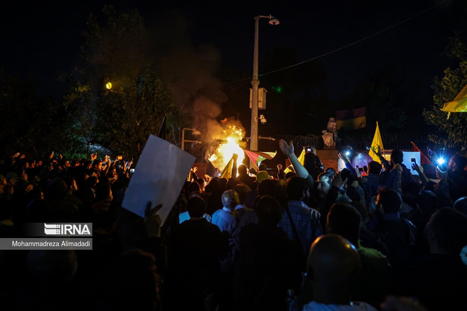 تجمع شبانه مردم در محکومیت جنایت جنگی رژیم صهیونیستی