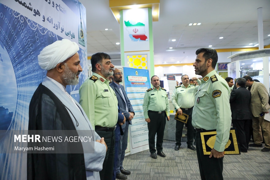 افتتاح طرح های فناورانه معاونت فناوری اطلاعات و ارتباطات فراجا