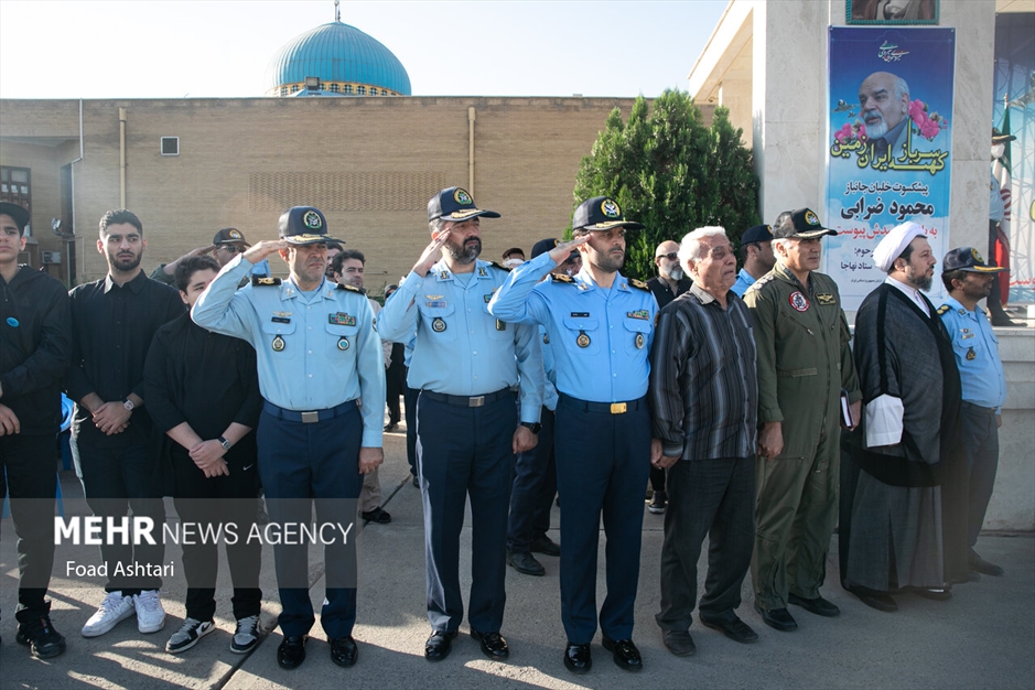 مراسم تشییع پیکر خلبان پیشکسوت محمود ضرابی