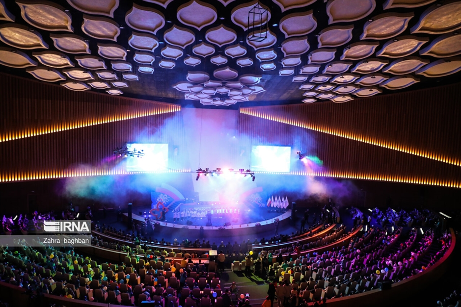 افتتاحیه سی‌وپنجمین جشنواره فیلم‌های کودکان‌ونوجوانان