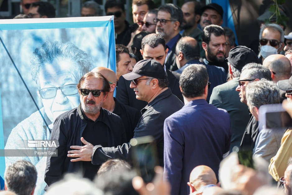 تشییع پیکر «داریوش مهرجویی» و «وحیده محمدی فر»