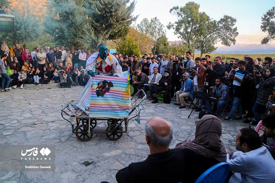 تئاترخیابانی مریوان