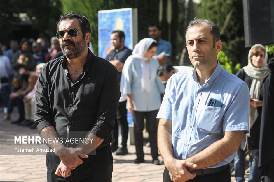 مراسم تشییع پیکر فردوس کاویانی