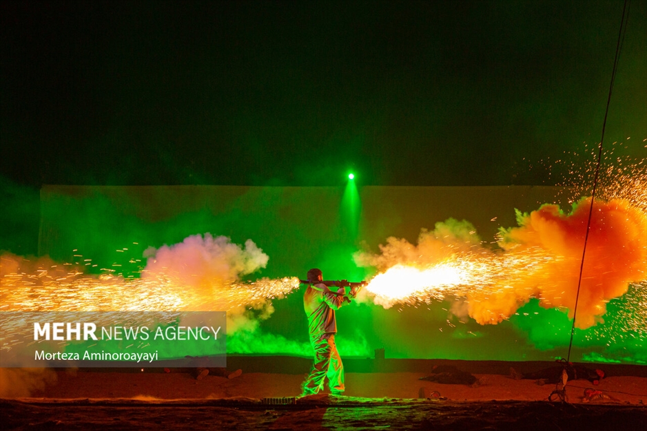 نمایش بزرگ میدانی «صدای پای عشق»