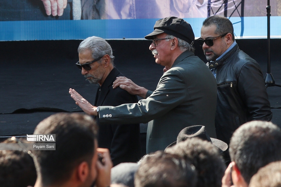 تشییع پیکر «داریوش مهرجویی» و «وحیده محمدی فر»