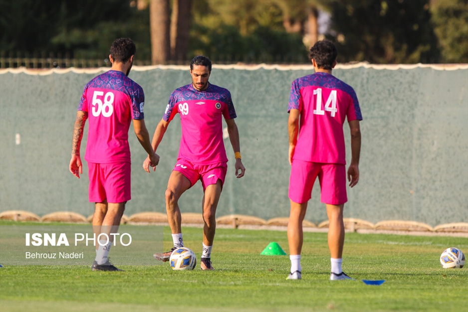 تمرین تیم سپاهان پیش از دیدار با الاتحاد عربستان