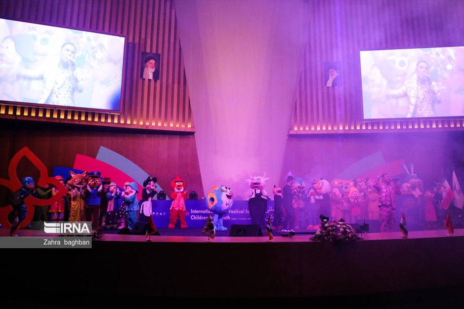 افتتاحیه سی‌وپنجمین جشنواره فیلم‌های کودکان‌ونوجوانان