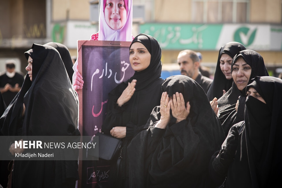 تشییع پیکر مطهر شهید گمنام در اصفهان