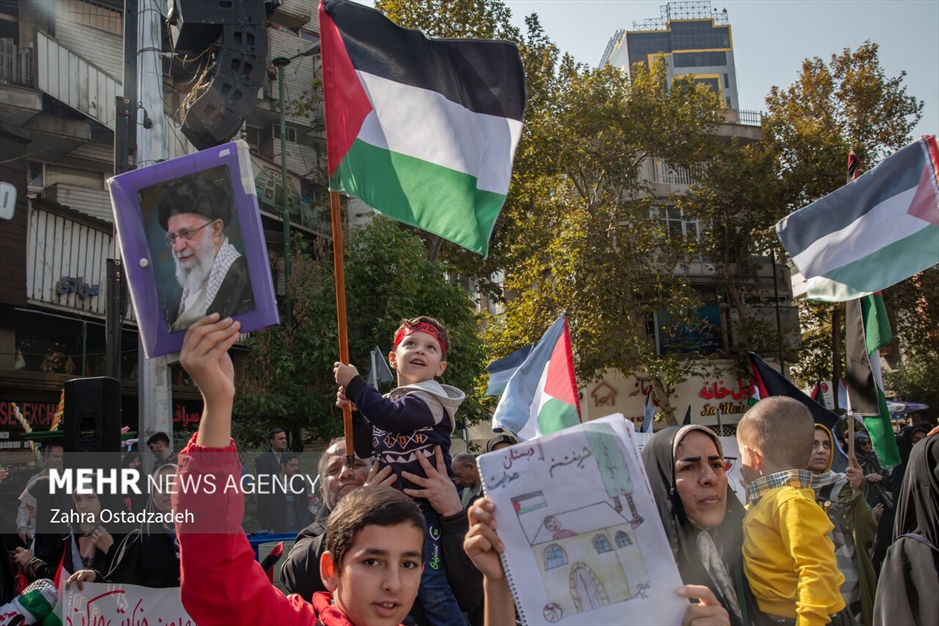 تجمع مادران و کودکان در حمایت از مردم فلسطین