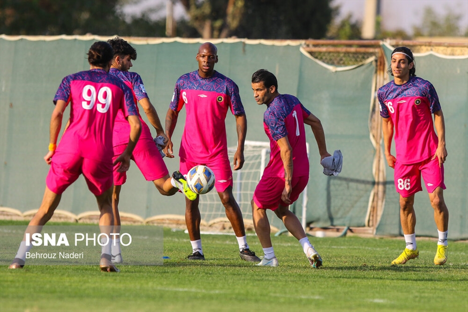 تمرین تیم سپاهان پیش از دیدار با الاتحاد عربستان