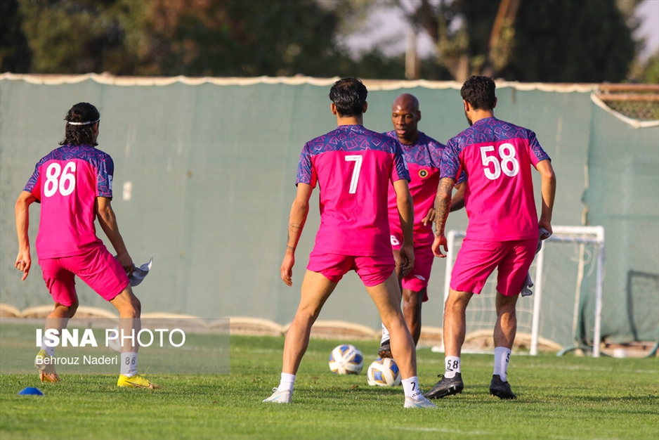 تمرین تیم سپاهان پیش از دیدار با الاتحاد عربستان
