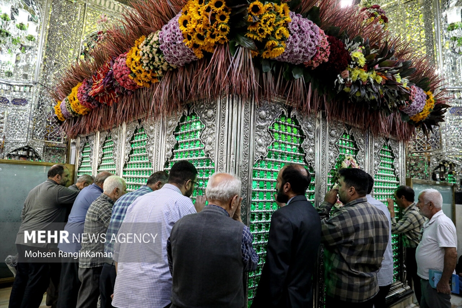 آیین تعویض پرچم حرم حضرت عبدالعظیم حسنی علیه‌السلام