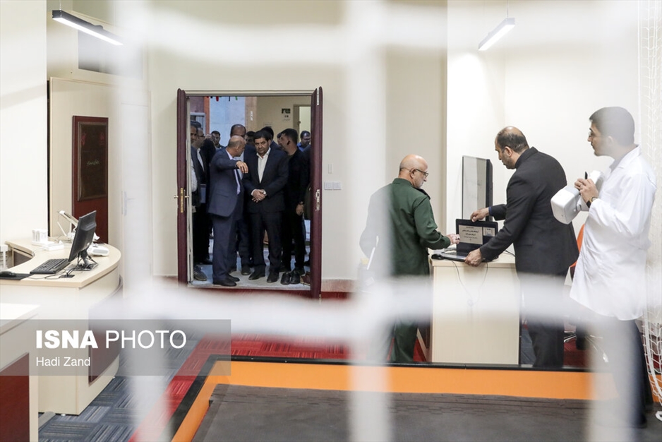 بازدید معاون اول رییس جمهور از پروژه‌های فناوری دانشگاه امام حسین علیه‌السلام