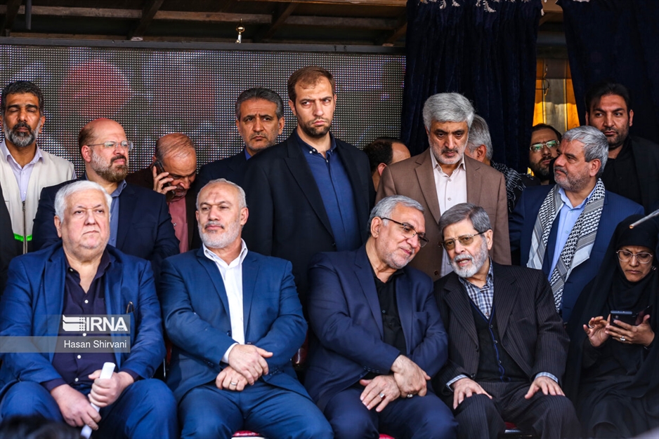 تجمع امدادگران و کادر درمان در میدان فلسطین