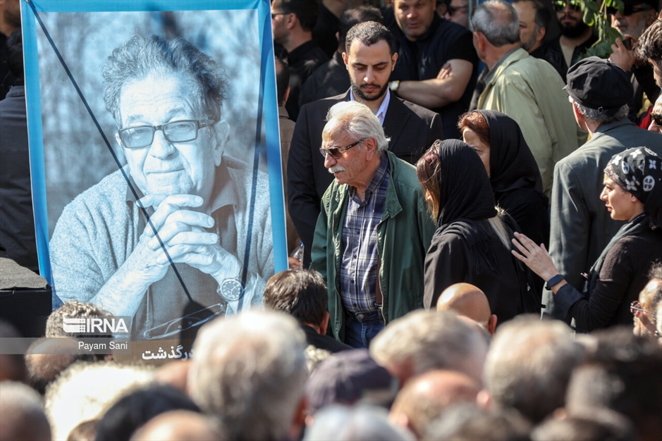 تشییع پیکر «داریوش مهرجویی» و «وحیده محمدی فر»