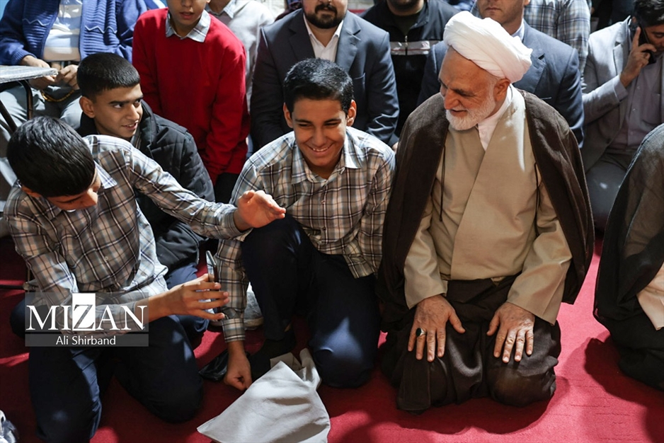 حضور رئیس قوه قضاییه در گلزار شهدای کرمان