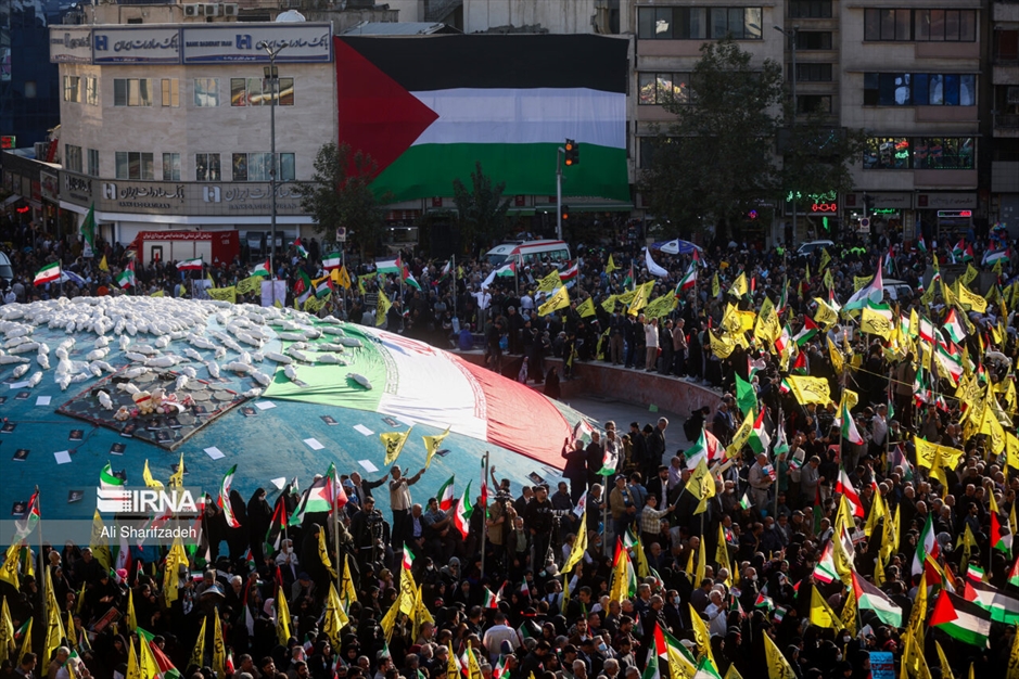 تجمع مردم در حمایت از کودکان غزه