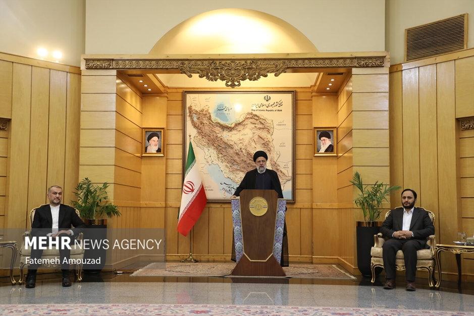 استقبال از رئیس جمهور در بازگشت از سفر به تاجیکستان و ازبکستان 