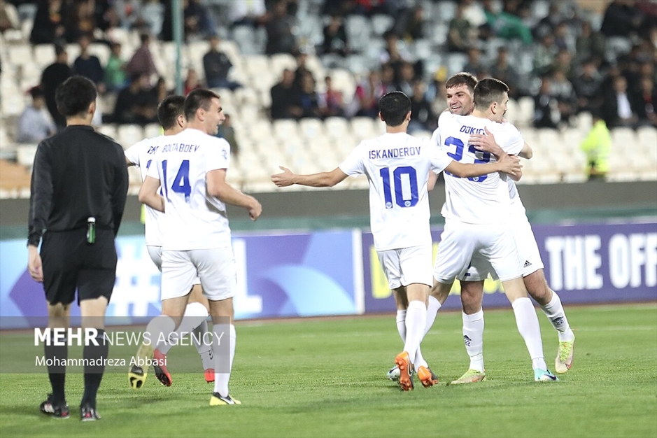 دیدار تیم های فوتبال نساجی مازندران و نوبهار ازبکستان