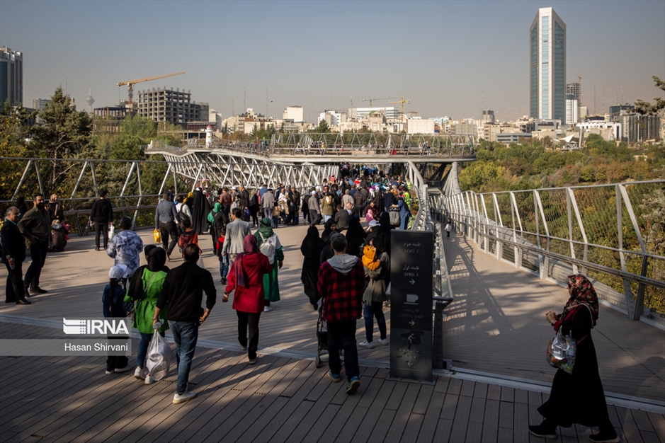  پیاده روی خانوادگی
