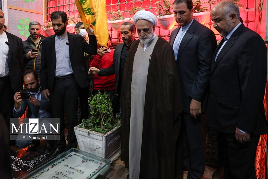 حضور رئیس قوه قضاییه در گلزار شهدای کرمان