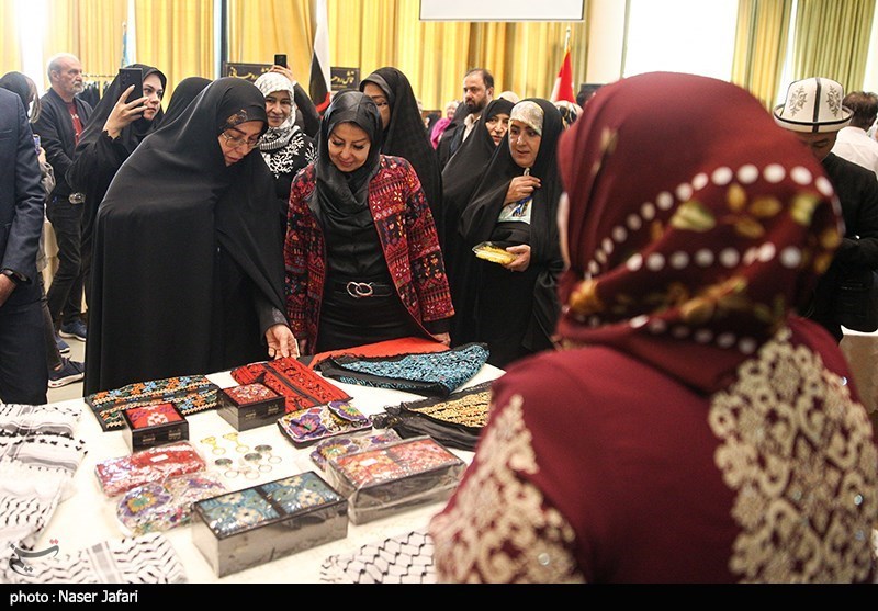 افتتاحیه بازارچه خیریه انجمن دیپلماتیک بانوان