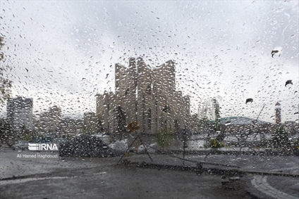 بارش باران پاییزی در تبریز