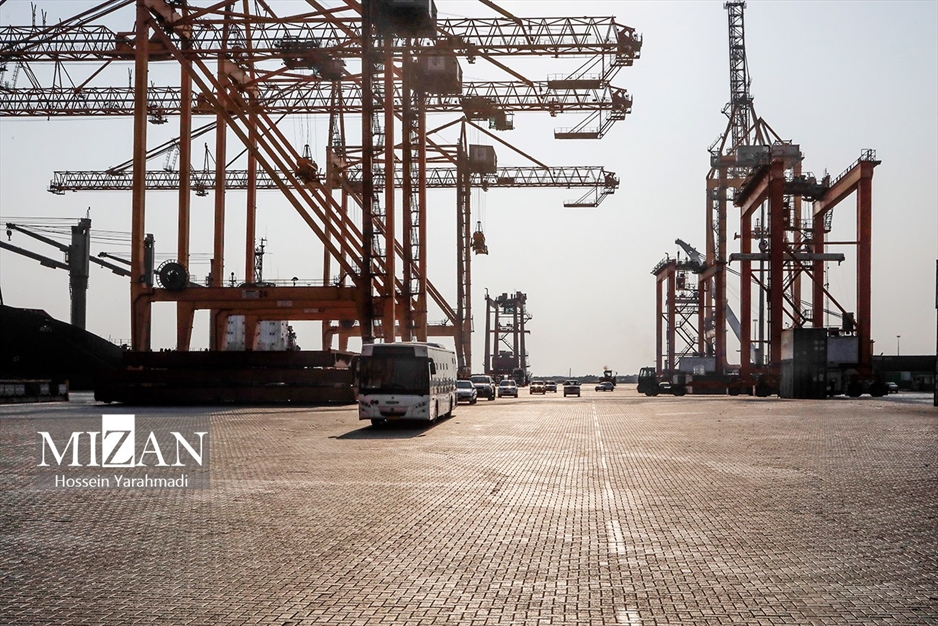 بازدید اصحاب رسانه از بندر شهید رجایی