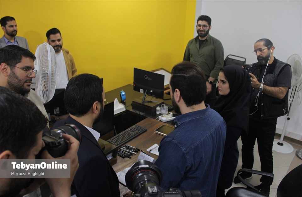 بازدید سخنگو و دبیر هیات دولت  از موسسه تبیان 