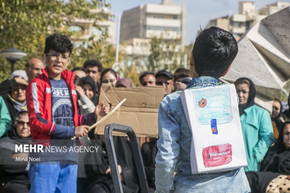 جشنواره سراسری تئاتر خیابانی تبریزیم