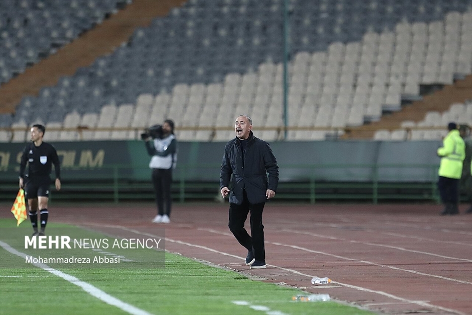 دیدار تیم های فوتبال نساجی مازندران و نوبهار ازبکستان