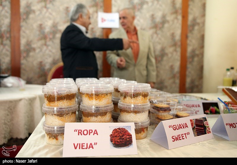 افتتاحیه بازارچه خیریه انجمن دیپلماتیک بانوان