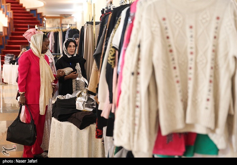 افتتاحیه بازارچه خیریه انجمن دیپلماتیک بانوان